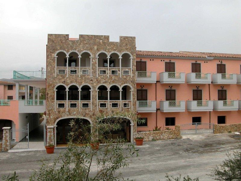 Albergo Residenziale Gli Ontani Cala Liberotto Exterior foto